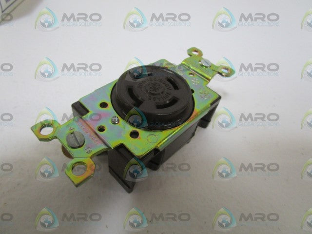 LOT OF 3 GENERAL ELECTRIC LOCKING RECEPTACLE GL1820 *NEW IN BOX*