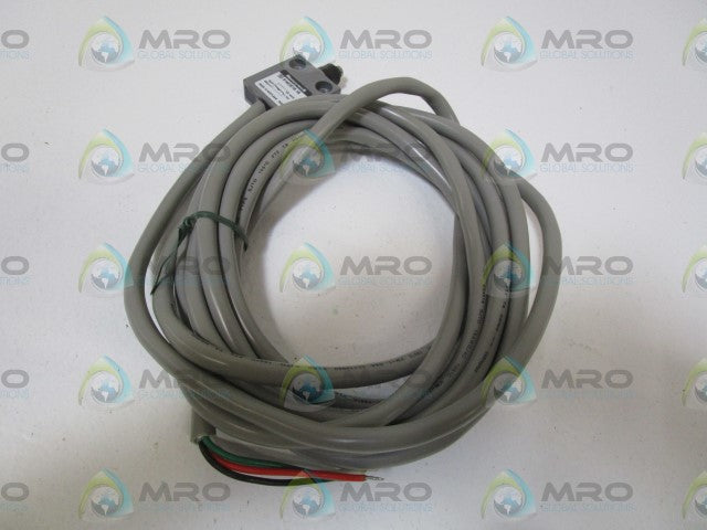 HONEYWELL LIMIT SWITCH 914CE18-15 *NEW NO BOX*
