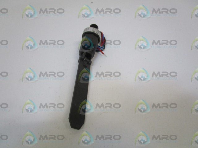 FLOTECT FLOW SWITCH V8 *NEW NO BOX*