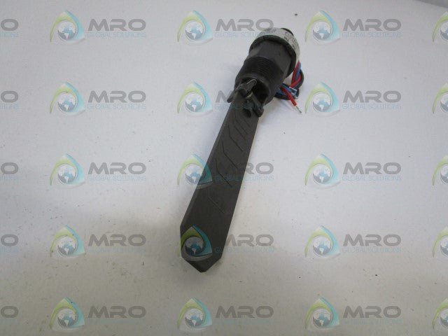 FLOTECT FLOW SWITCH V8 *NEW NO BOX*