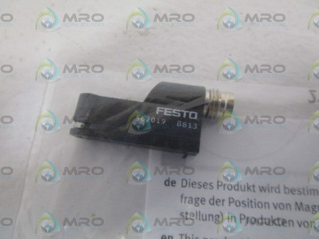 FESTO SMT-8-SL-PS-LED-24-B 562019 PROXIMITY SWITCH * NEW IN FACTORY BAG *