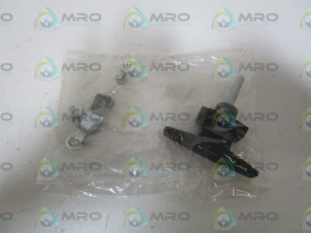 SOUTH CO. LATCH T-HANDLE BLACK SC-738 *NEW IN BOX*
