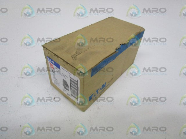 LOT OF 5 EATON 40AMPS CIRCUIT BREAKER CH240 *NEW IN BOX*