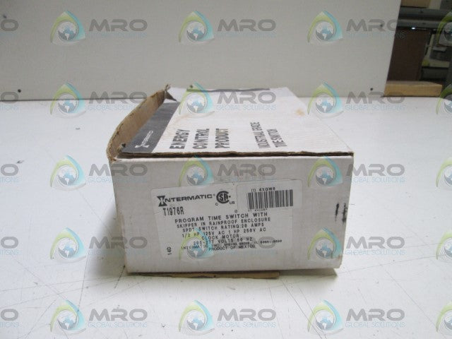 INTERMATIC TIME SWITCH WITH ENCLOSURE T1976R *NEW IN BOX*