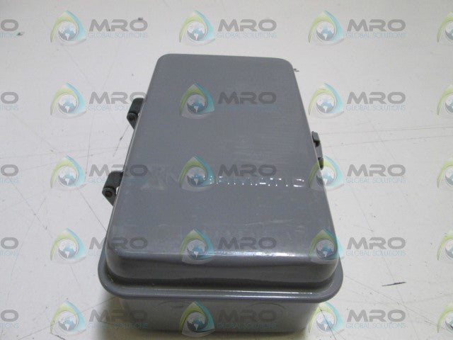 INTERMATIC TIME SWITCH WITH ENCLOSURE T1976R *NEW IN BOX*