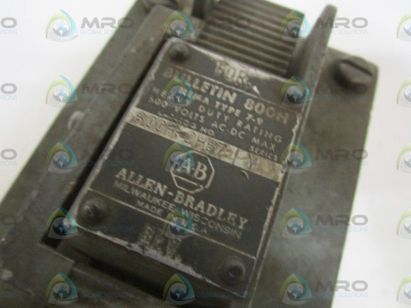 ALLEN BRADLEY SWITCH 800H-2HB7 SER. M (AS PICTURED)  UNMP