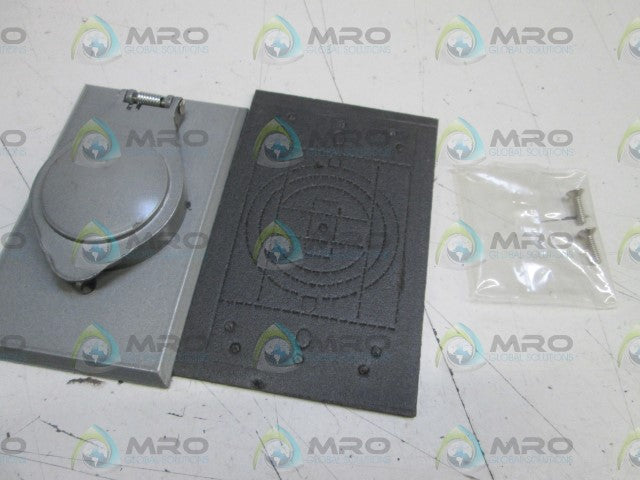 PERFECT-LINE SINGLE OUTLET COVER WITH GASKET WR104-CV *NEW IN BOX*