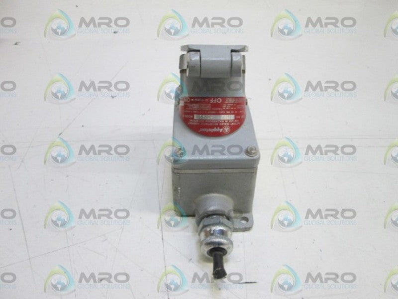 APPLETON RECEPTACLE EFSCB1752023M  UNMP