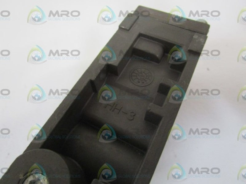 NUMATICS HH-3 MANIFOLD *NEW NO BOX*