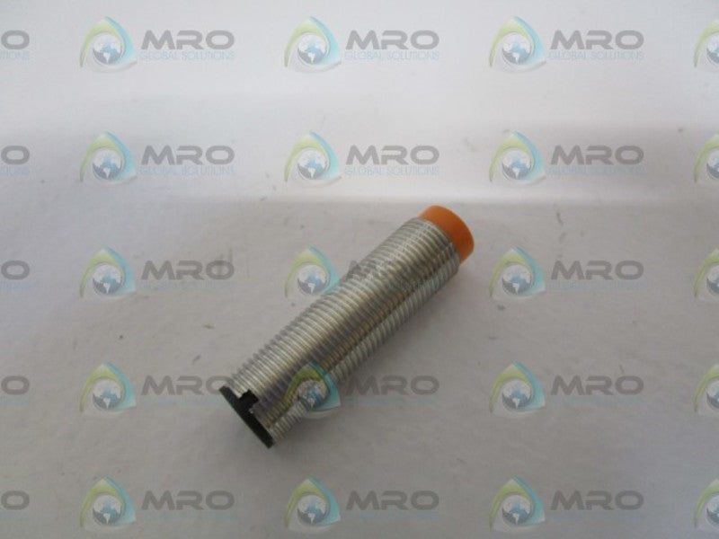 IFM EFECTOR IF5764 INDUCTIVE PROXIMITY SENSOR *NEW NO BOX*