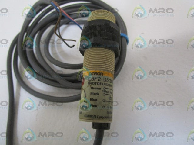 OMRON PHOTOELECTRIC SWITCH E3F2-DS30B4 *USED*