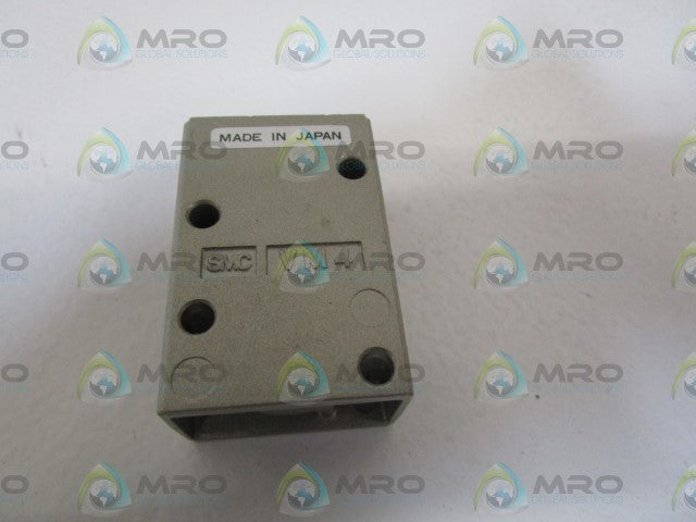 SMC 1/8" MECHANICAL VALVE NVM430-N01-00 *NEW NO BOX*