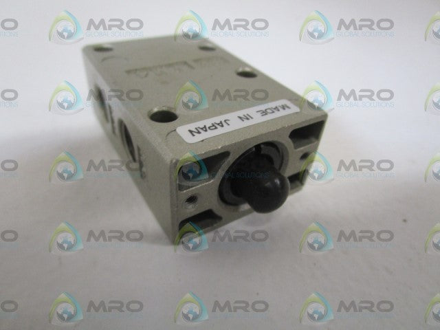 SMC 1/8" MECHANICAL VALVE NVM430-N01-00 *NEW NO BOX*