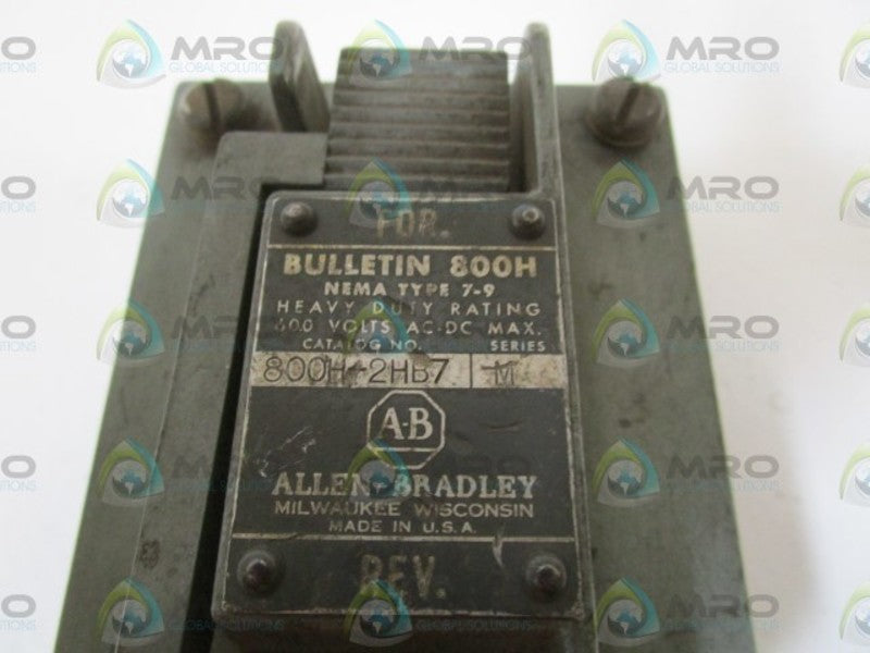 ALLEN BRADLEY PUSHBUTTON STATION 800H-2HB7 SER. M  UNMP