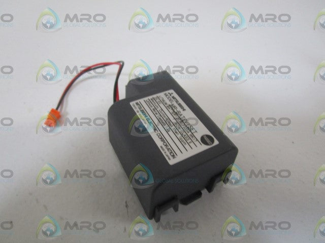MITSUBISHI BATTERY AND HOLDER MR-BAT6V1SET *NEW NO BOX*