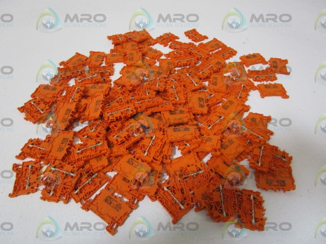 LOT OF 136 WAGO ORANGE TERMINAL BLOCK 2001-1202 *NEW NO BOX*