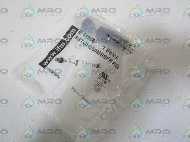 IFM EFECTOR E11506 WIREABLE PLUG *NEW IN FACTORY BAG*
