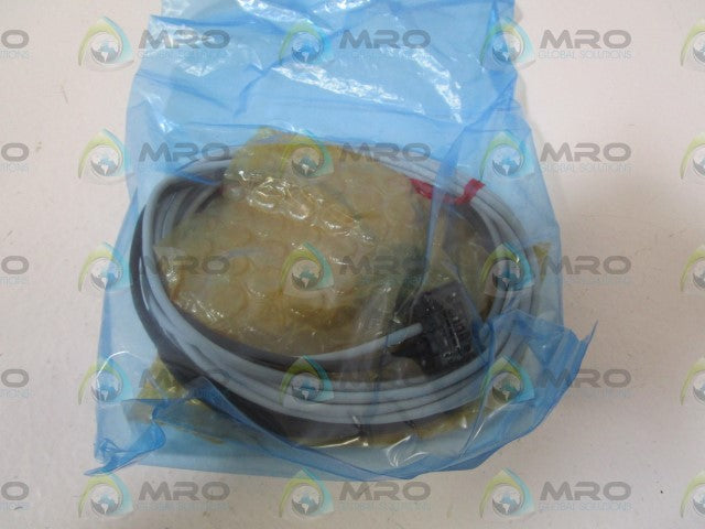 KEYENCE LASER SENSOR LV-NH100 *NEW IN BOX*