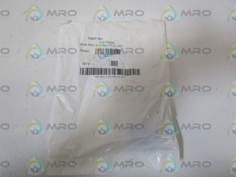 LOT OF 7 SKINTOP CONNECTOR 61KIT0098 * NEW IN FACTORY BAG *