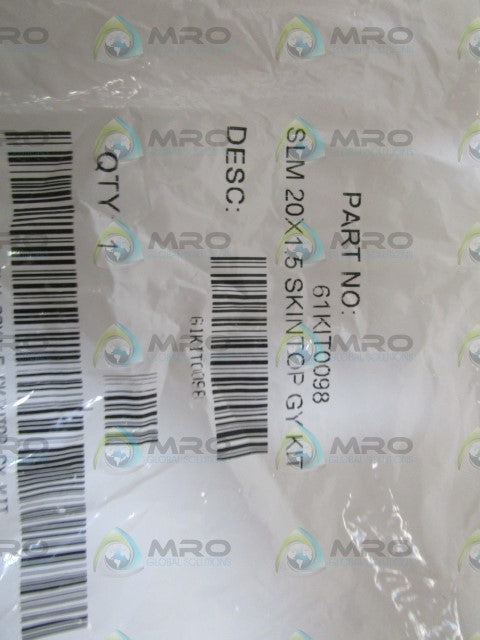 LOT OF 7 SKINTOP CONNECTOR 61KIT0098 * NEW IN FACTORY BAG *