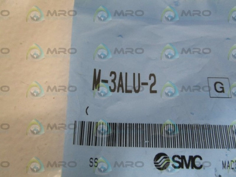 LOT OF 10 SMC FITTING CONNECTOR M-3ALU-2 *NEW IN FACTORY BAG*