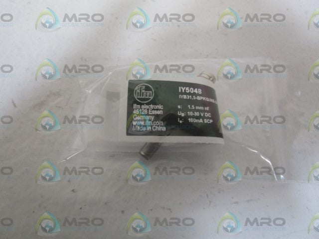 IFM EFECTOR IY5048 INDUCTIVE PROXIMITY SENSOR *NEW IN BOX*