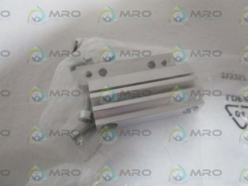 FESTO 558042 PROFILE MOUNTING MUE-50 * NEW IN FACTORY BAG *