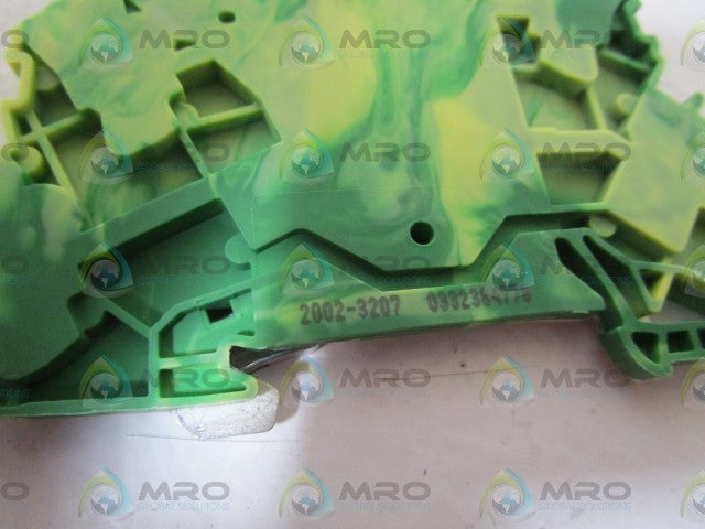 LOT OF 17 WAGO GREEN TERMINAL BLOCK 2002-3207 *NEW NO BOX*