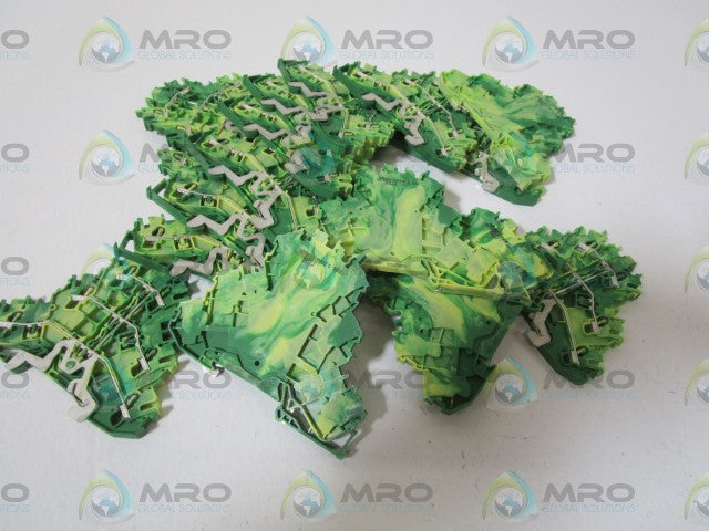 LOT OF 17 WAGO GREEN TERMINAL BLOCK 2002-3207 *NEW NO BOX*