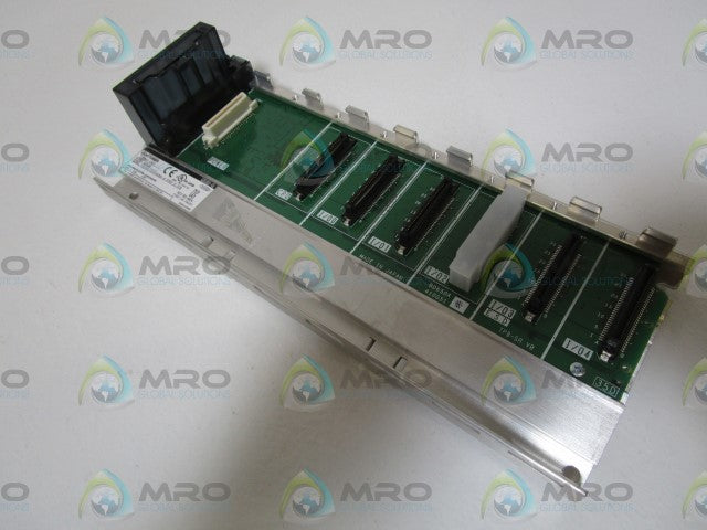 MITSUBISHI BASE UNIT Q35DB *NEW NO BOX*