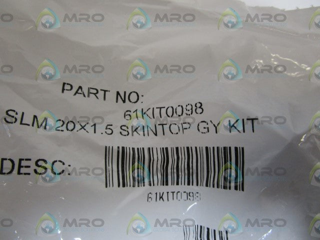 LOT OF 10 SKINTOP CONNECTOR 61KIT0098 *NEW IN FACTORY BAG*