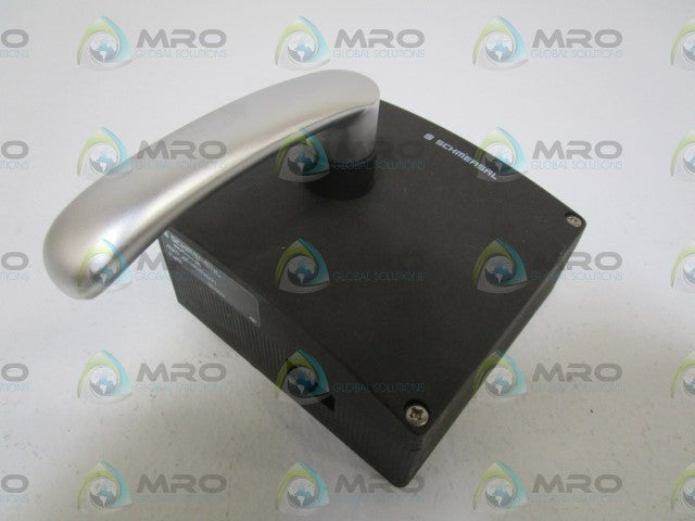 SCHMERSAL LOCK SAFETY AZ/AZM 200-B30-RTAG1P1 *USED*