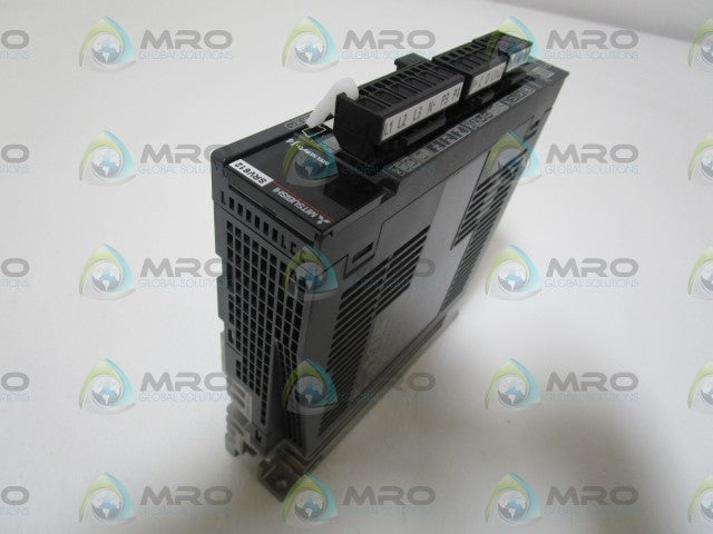 MITSUBISHI AC SERCO AMPLIFIER MR-J4-40B *USED*