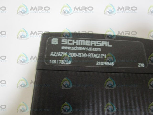 SCHMERSAL LOCK SAFETY AZ/AZM 200-B30-RTAG1P1 (AS PICTURED) *NEW NO BOX*