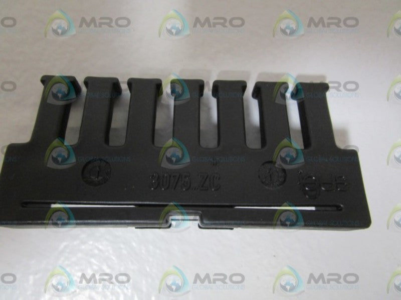 IGUS CHAIN TIE-WRAP PLATE 3075.ZC  NSNP IN BAG