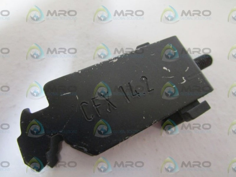 LOT OF 7 IGUS DOUBLE CLAMP CFX 14.2 *NEW NO BOX*