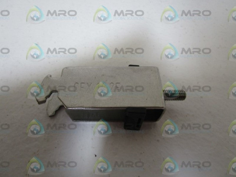 LOT OF 3 IGUS DOUBLE CLAMP CFX 14.2E *NEW NO BOX*