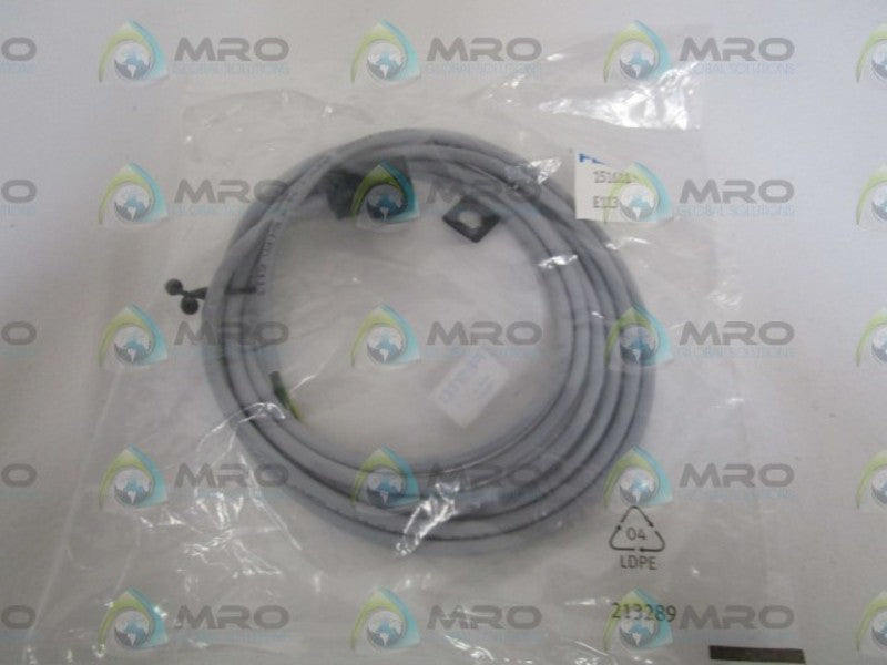 FESTO KMC-1-24DC-5-LED PLUG SOCKET W/ CABLE * NEW IN FACTORY BAG *