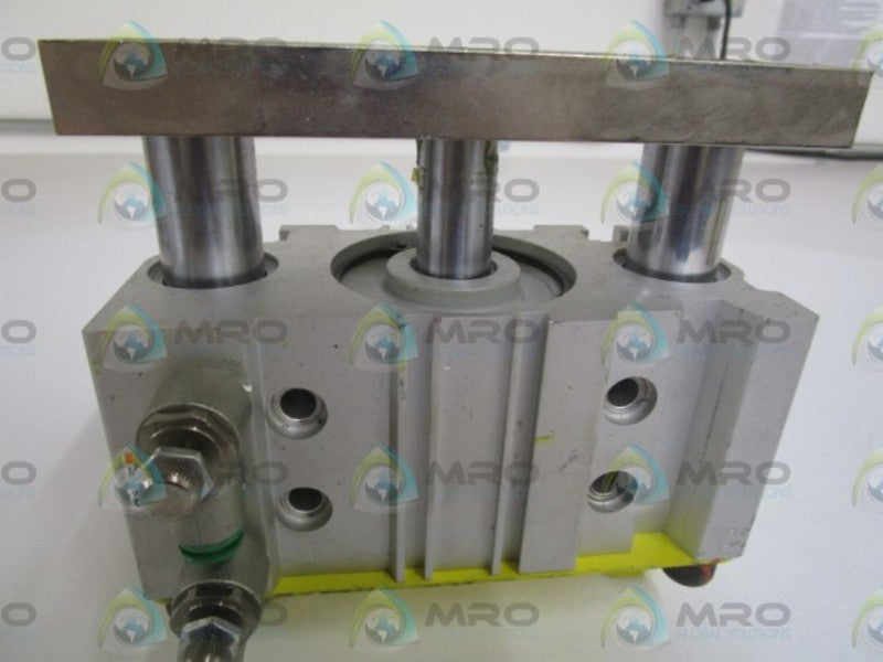 SMC COMPACT GUIDE CYLINDER MGPM63-25  *USED*