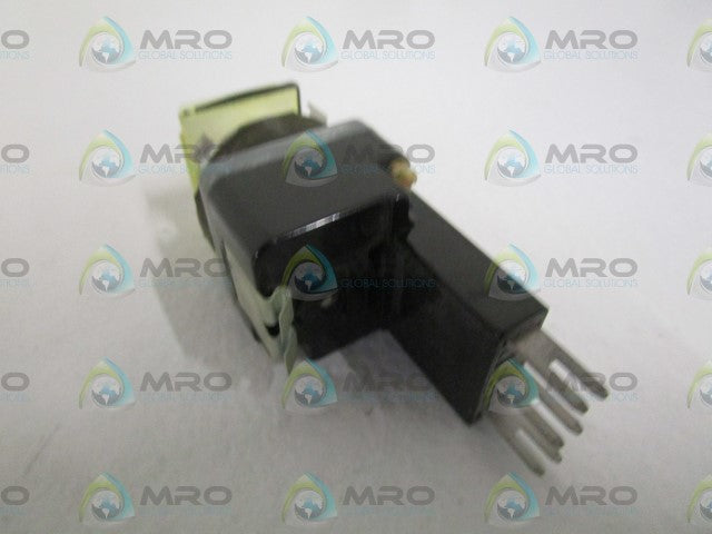MICROSWITCH PUSHBUTTON SWITCH PMHG102A1 *NEW IN BOX*