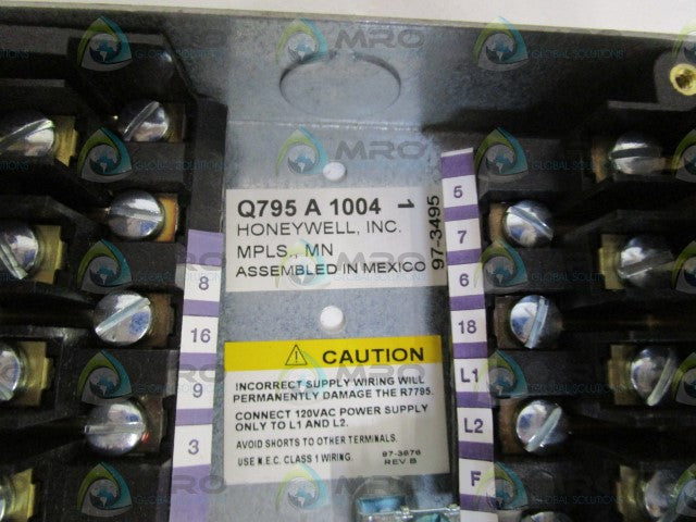 HONEYWELL SUBBASE 4-SIDED Q795A 1004 *NEW IN BOX*