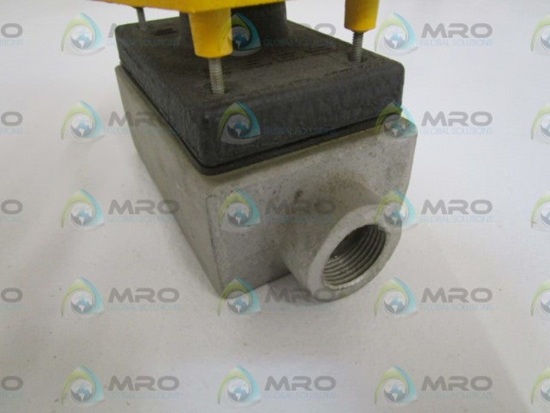 REES PUSHBUTTON CONTROL 03727-012  UNMP