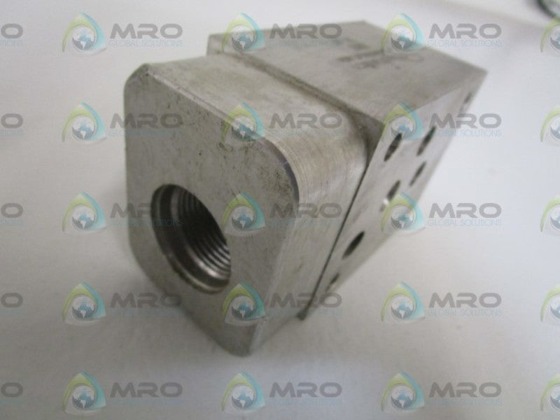 SUN HYDRUALICS FLOW CONTROL VALVE DBT 9IJ7 *NEW NO BOX*