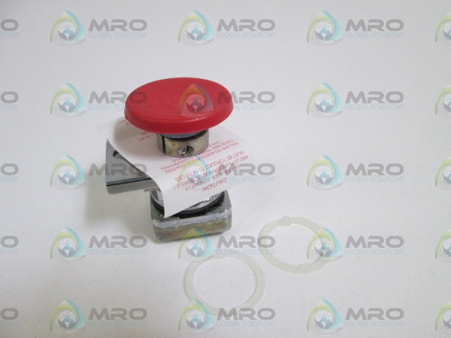REES PUSHBUTTON 40102-502 *NEW IN BOX*