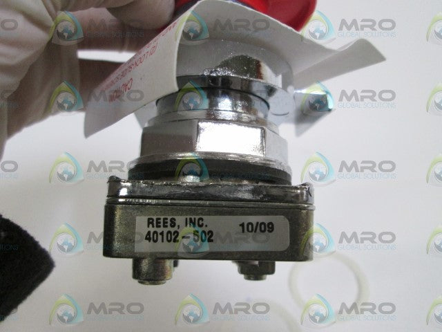 REES PUSHBUTTON 40102-502 *NEW IN BOX*