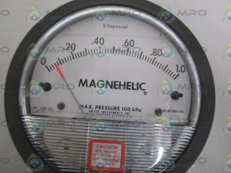 DWYER KILOPASCAL 0-1.0 PRESSURE GAGE 2000-1 kPa  NSNP
