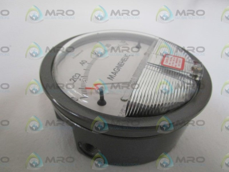 DWYER KILOPASCAL 0-1.0 PRESSURE GAGE 2000-1 kPa  NSNP