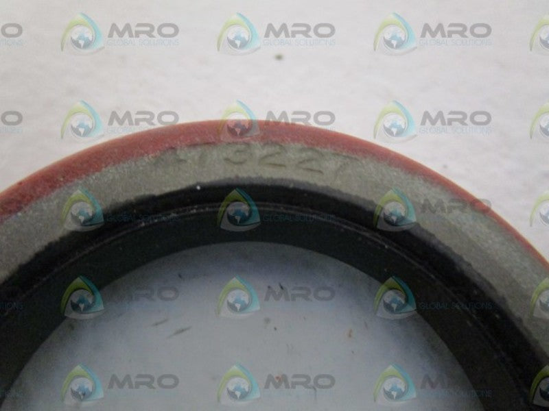 LOT OF 10 NATIONAL 1.500X2.125X0.312 OIL SEAL 473227 *NEW IN BOX*