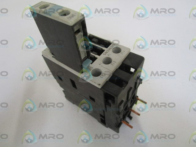 SIEMENS CONTACTOR 3RT1023-1AK60 W/ 3RH1921-1CA10 *USED*