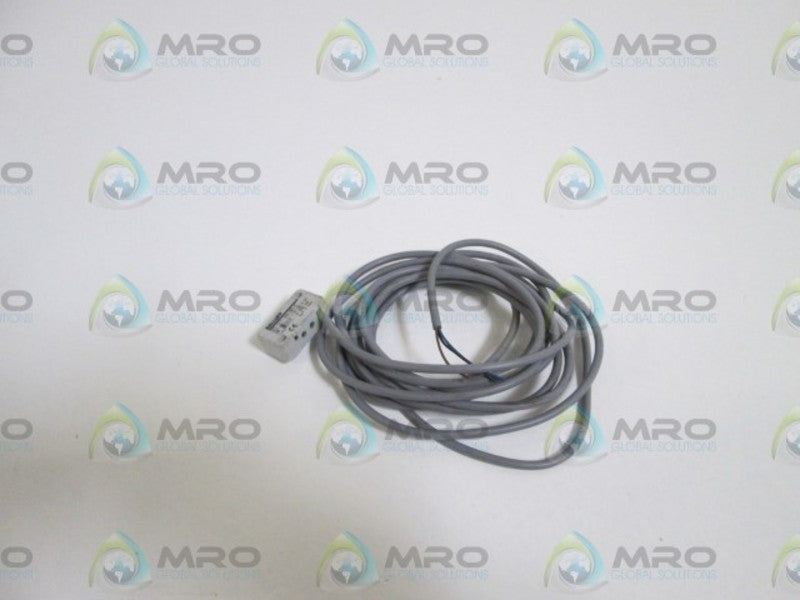BALLUFF INDUCTIVE SENSOR BES517-399-N0-C  UNMP